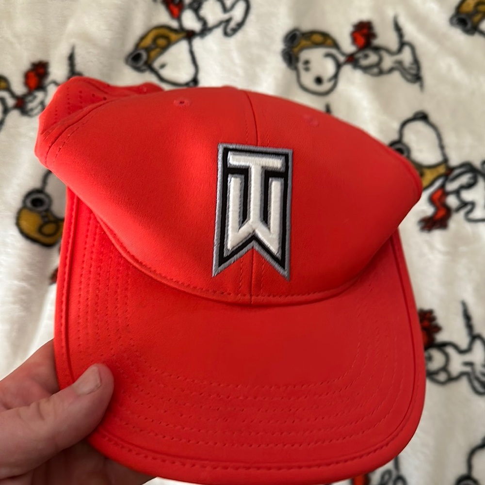 Tiger Woods Nike golf hat